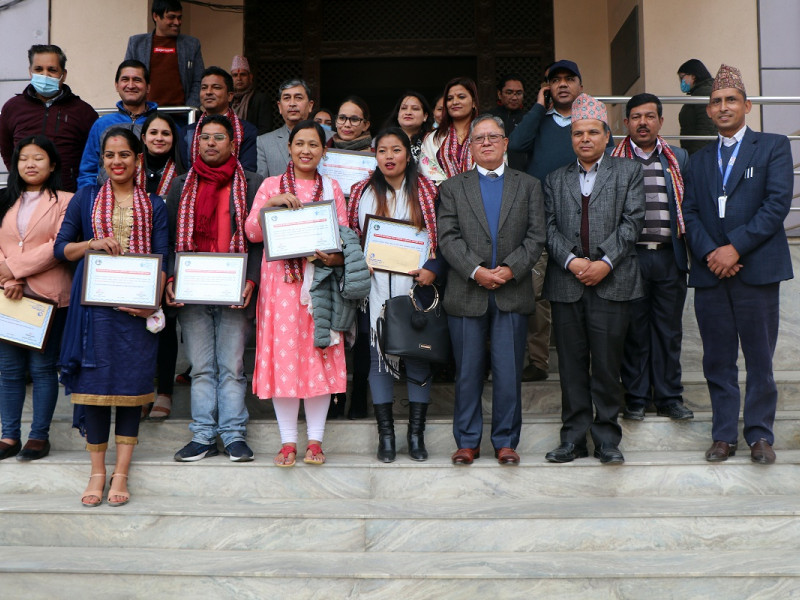 ट्रान्सपरेन्सी इन्टरनेशनल नेपाल–पुननिर्माण र पुर्नस्थापना लेखनवृत्तिबाट उत्कृष्ट १४ जना पत्रकारहरु सम्मानित